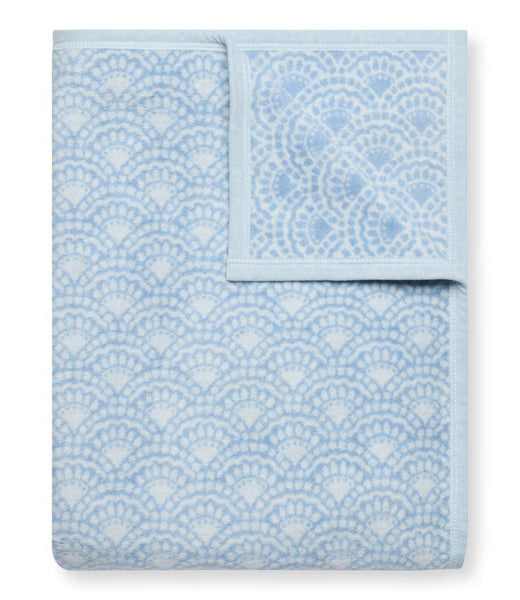 ChappyWrap Seaside Scallops Fog Blanket